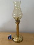 Lampa äldre mässing glaskupa