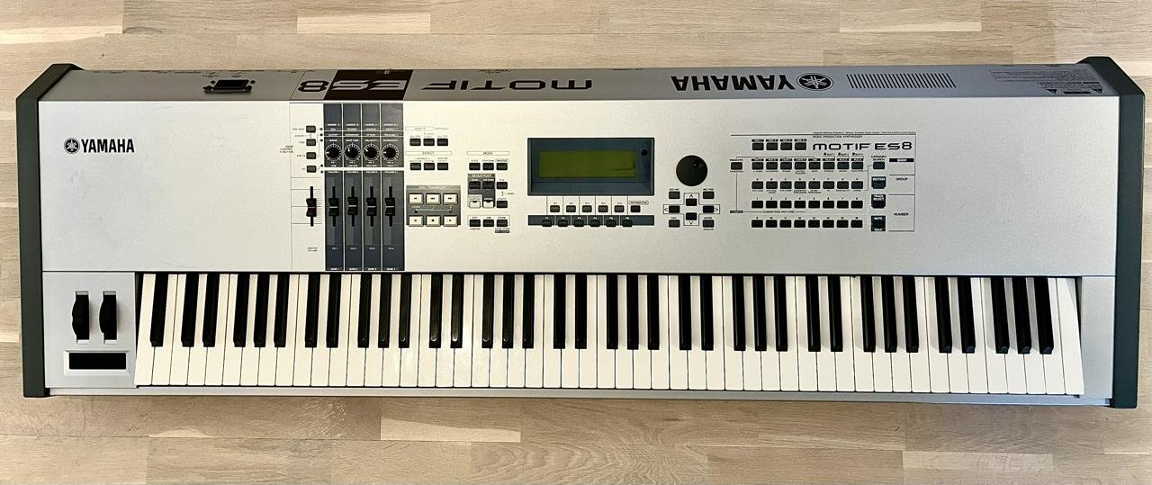 Yamaha Motif ES8 Keyboard