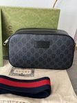 Gucci GG SUPREME MESSENGER BAG