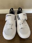 Cykelskor Shimano TR5 vit stl 43 plus pedalklossar