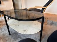 Soffbord i Glas med svart metallram
