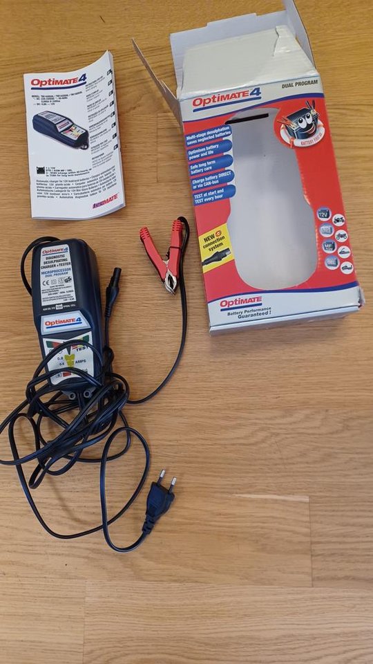 laddare för mc-batteri