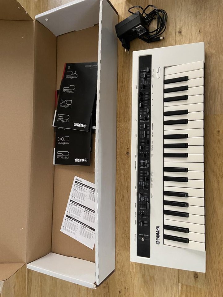 Yamaha reface CS