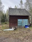 Gammal timmerbyggnad skänkes