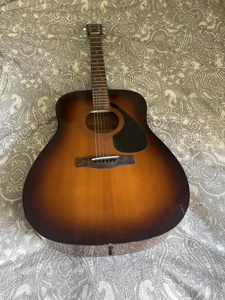 yamaha f310 acoustic guitar