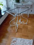 Järnunderrede till bord