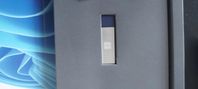 Windows 11 Home USB
