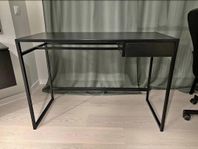 Svart skrivbord 110x60 - levereras inom Stockholm