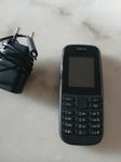 Nokia telefon med laddare!