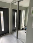 skjutparti samt inredning till garderob