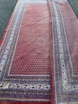 Persisk matta hand knuten 385 X 200 cm
