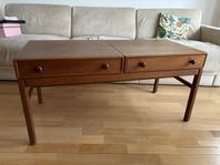 Hallbord i teak