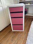 Hurts med lådor vit rosa fristående el under skrivbord