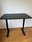 Höj och sänkbart skrivbord ”IKEA Bekant”