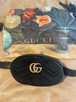 Gucci GG Marmont Oval velvet