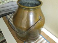 Gammal kopparkanna 
