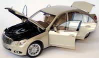 Mercedes-Benz E-klasse 1/18 by Minichamps & extremt sällsyn