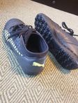 Fotbollsskor Puma Future storlek 31