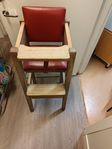 Matstol / Barnstol i massiv ek och läder