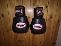 Boxningshandskar, Benskydd och Thaiboxningsshorts