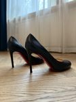 Louboutin Kid 100 storl 42 oanvända
