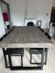 Woodenforge Mio Matbord