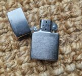 Zippo borstat stål.