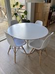 eames och tulip design