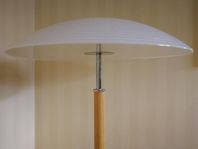 Exklusiv golvlampa glasskärm