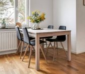matbord och stolar från Bolia