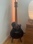 Yamaha halvakustisk gitarr APX500