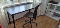 skrivbord med stol