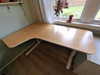 Bekant elektriskt hörnskrivbord