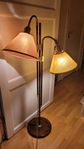 golvlampa 2-armad