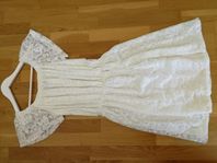 Vit spetsklänning 170 cm