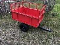 Vagn till trädgårdstraktor.