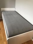 Ikea säng m madrass