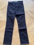 Levi’s jeans svarta, stl 30/30