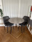 bord och stolar