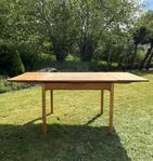 Köksbord med skiva