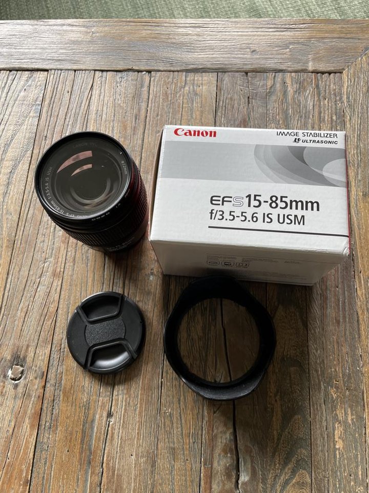 Canon EF-S 15-85/3.5-5.6 IS USM