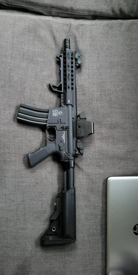 diverse airsoft prylar