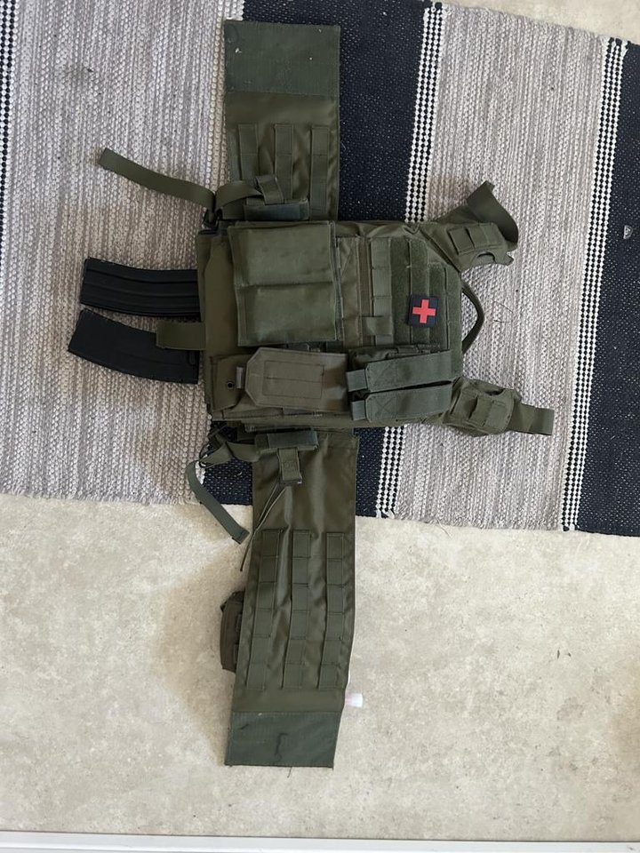 diverse airsoft prylar samt p...