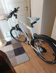 Cykel 26" MTB Shockblaze R5 Revolution med kvitto