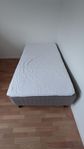 IKEA 105x200 cm säng – med TUDDAL bäddmadrass