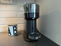 Kaffemaskin Nespresso Vertuo Next. NYSKICK!