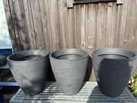 3 nya stora lättviktskrukor i antracitfärgad ribbad plast 