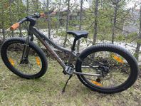Scott Roxter 24
