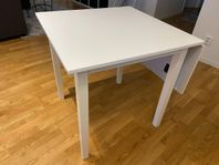 Köksbord 