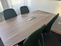 Kinnarps konferensbord + stolar 